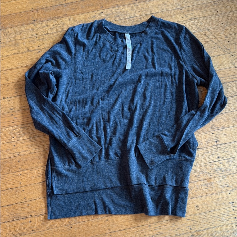 ALO Yoga Charcoal Long Sleeve Top